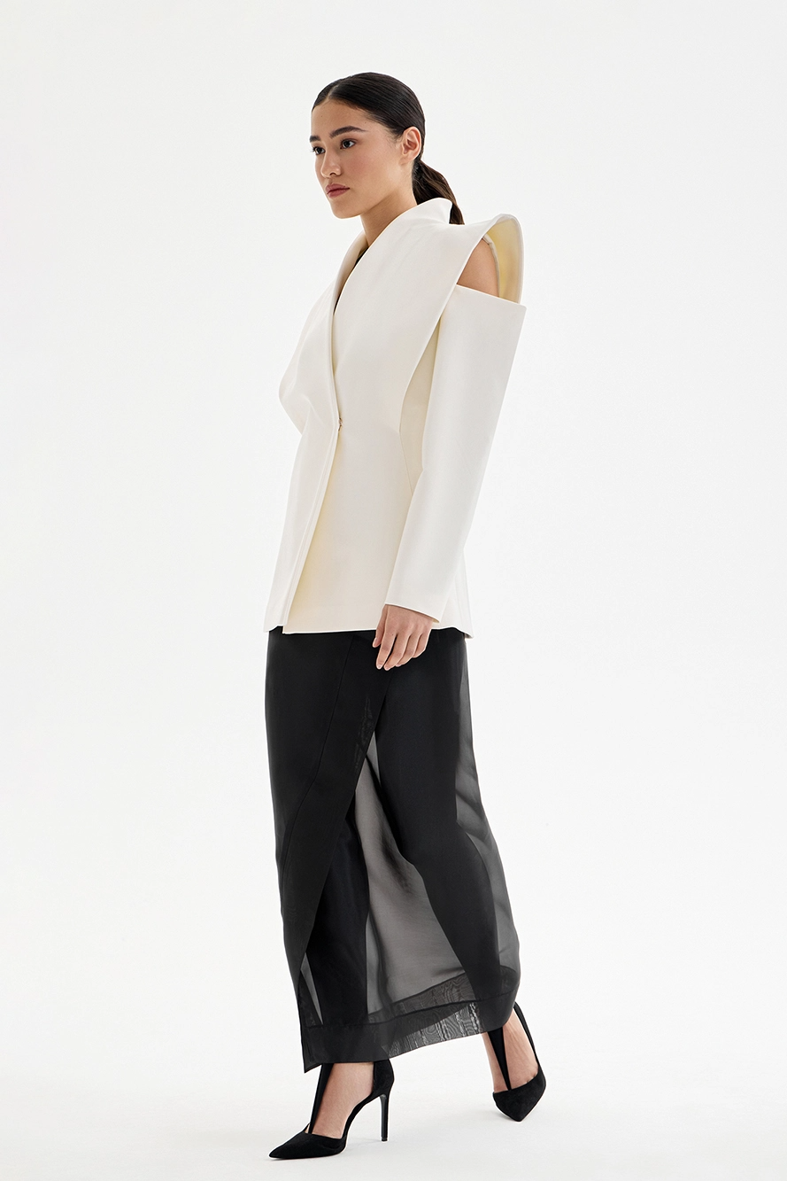 Maëlys – Veste sculpturale