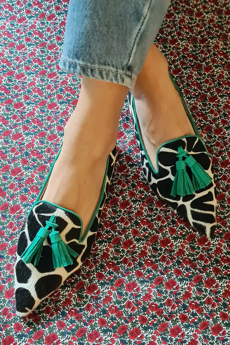 GIULIA | Mocassins raffinés à pointe fine avec élégantes pampilles décoratives