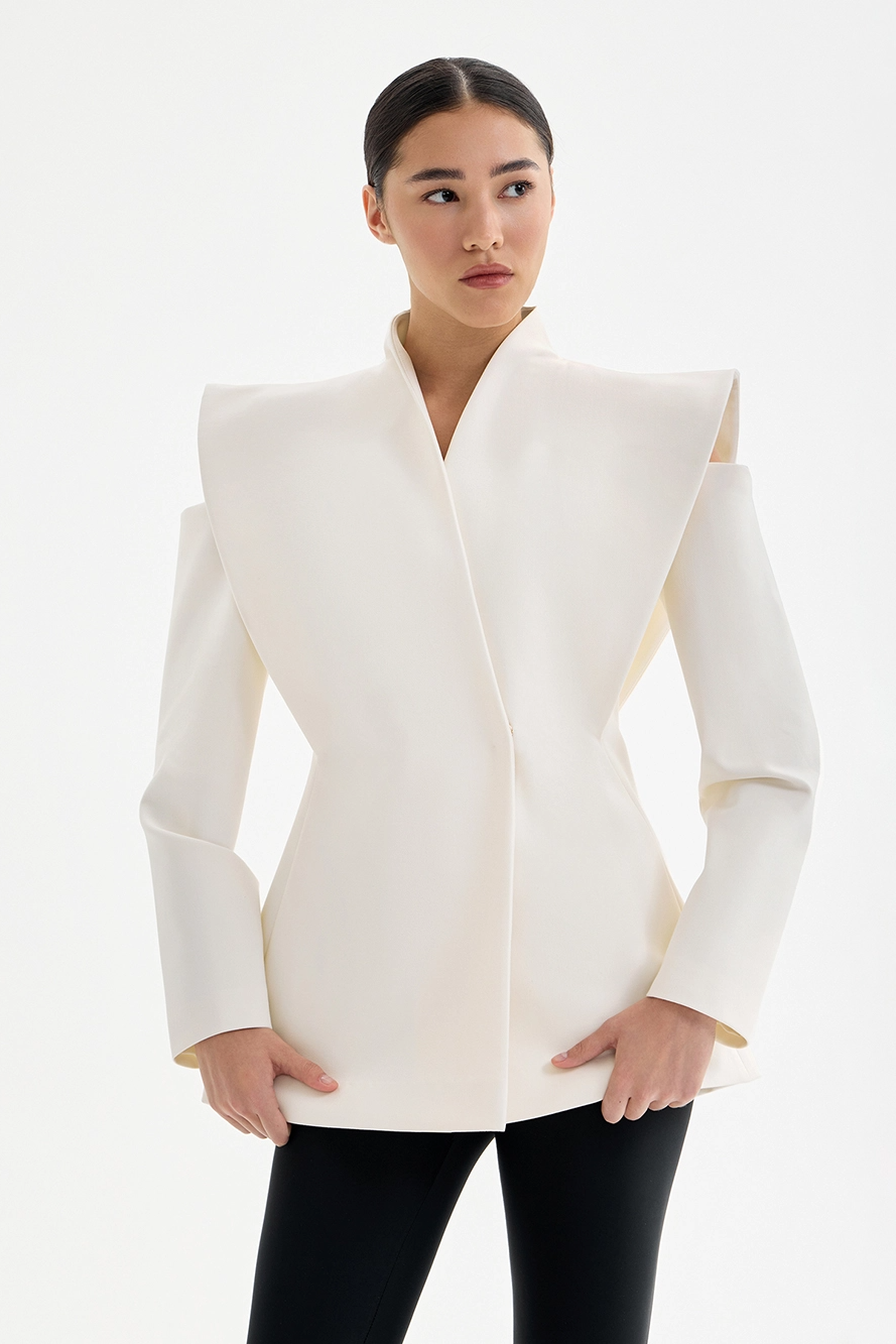 Maëlys – Veste sculpturale